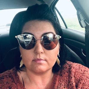 Meet your Posher, Patti